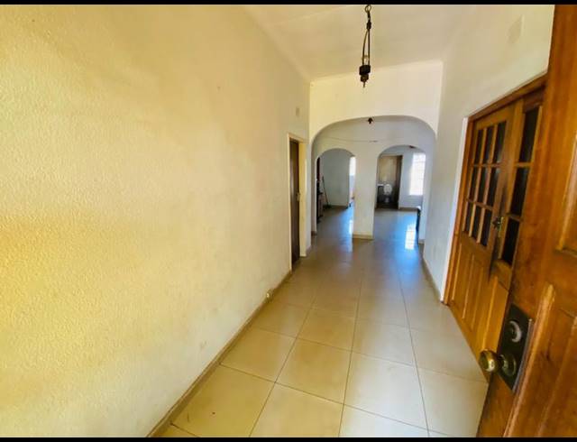 4 BEDROOM HOUSE FOR SALE IN BRIXTON